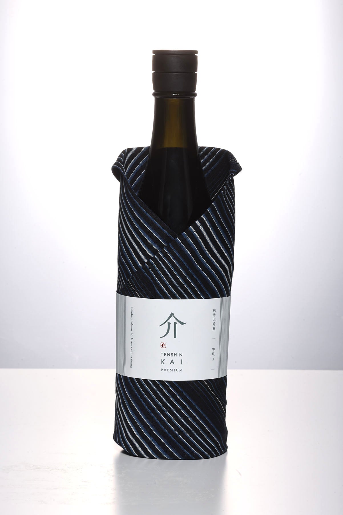 天心 介 PREMIUM 藍輪舞 720ml